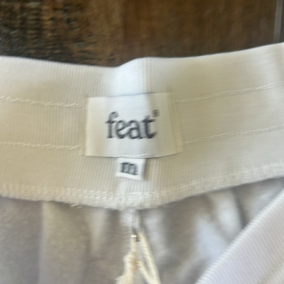 NWT Feat Womens Treecell Short White Super Soft Size Medium - Picture 6 of 7